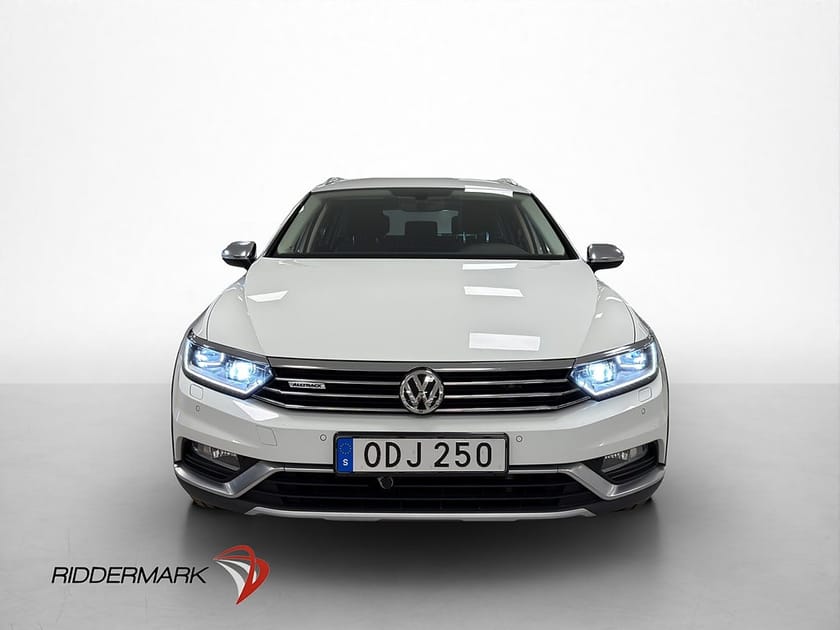 Bild 2 av Volkswagen Passat Alltrack 190hk 4M Värm CarPlay Kamera Drag