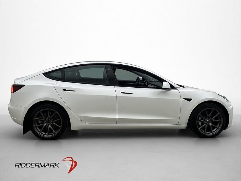 Bild 5 av Tesla Model 3 Long Range AWD Autopilot Pano Svensksåld