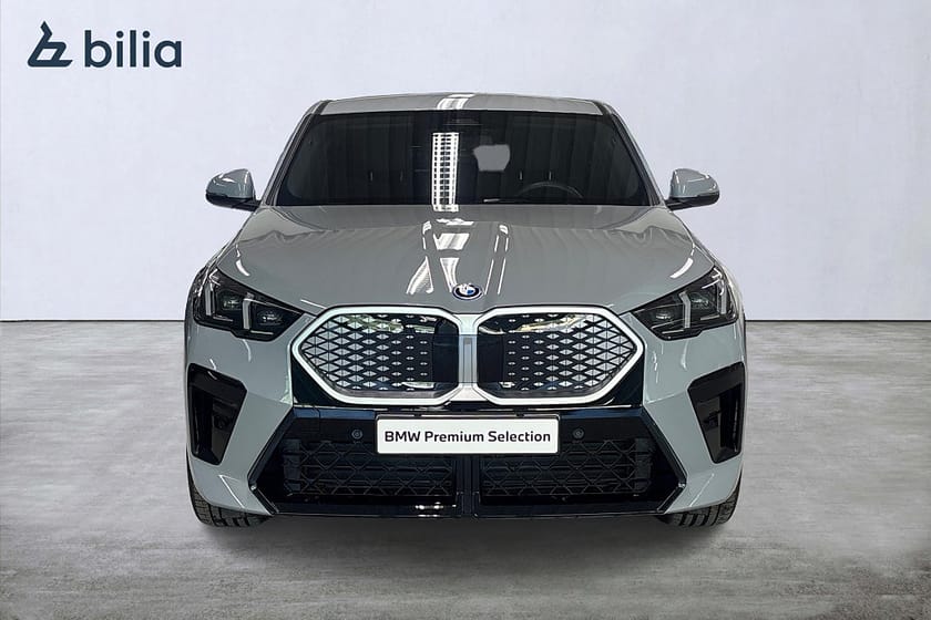 Bild 5 av BMW iX2 xDrive30 xDrive 30 M-Sport | Drag | Aktiv farth. | Tonade rutor