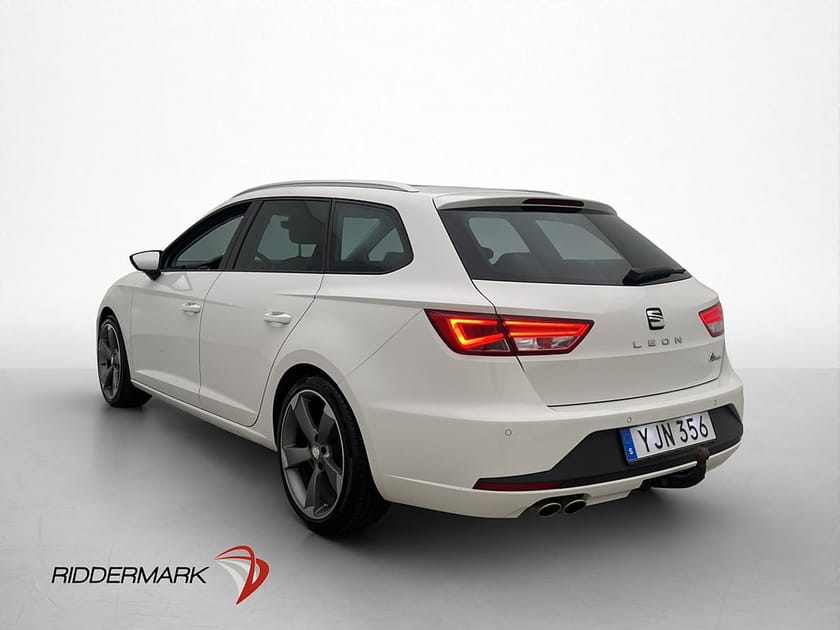 Bild 5 av SEAT Leon ST 2.0 TDI 4Drive 150hk FR Drag Pano Kamera PDC