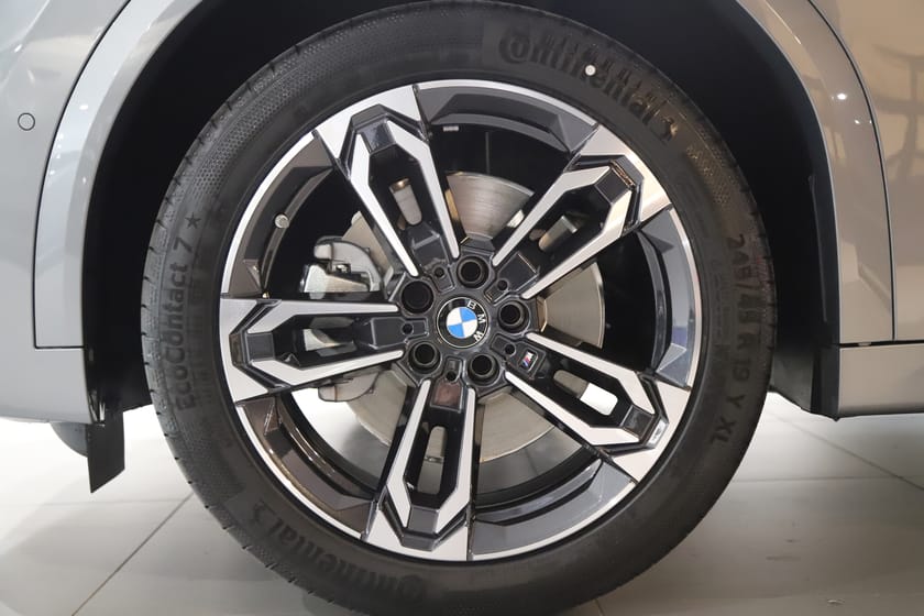 Bild 4 av BMW iX2 xDrive20 xDrive 30e M Sport / Rattvärme / Businesspris*