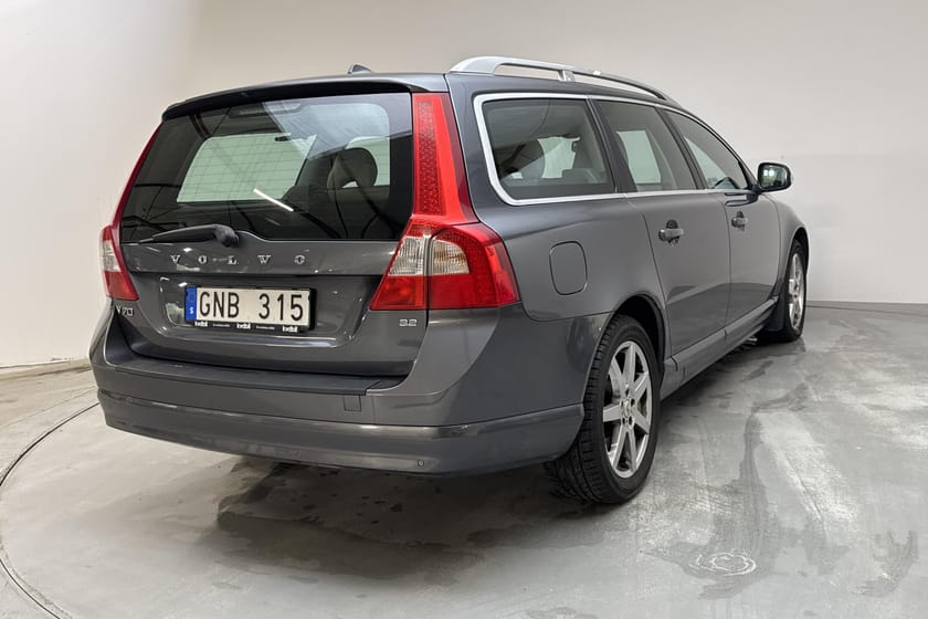 Bild 3 av Volvo V70 II 3.2 (238hk) Summum