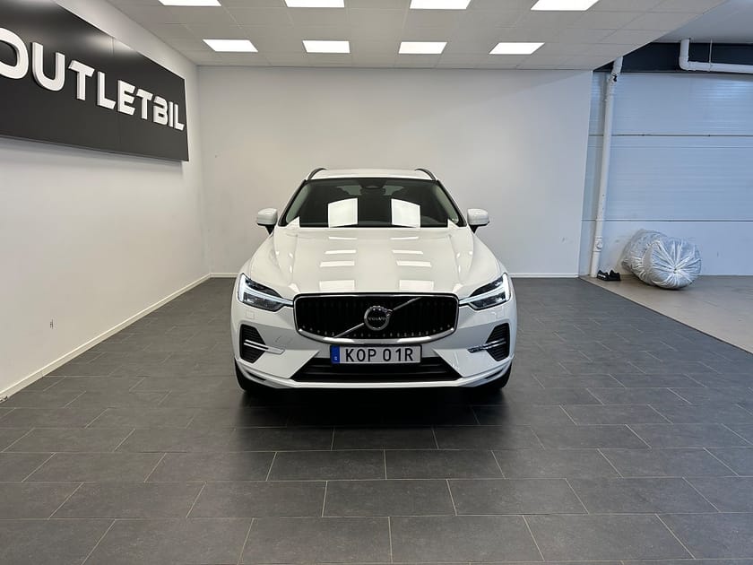 Bild 4 av Volvo XC60 B4 Geartronic Momentum Advanced Edition Läder Drag