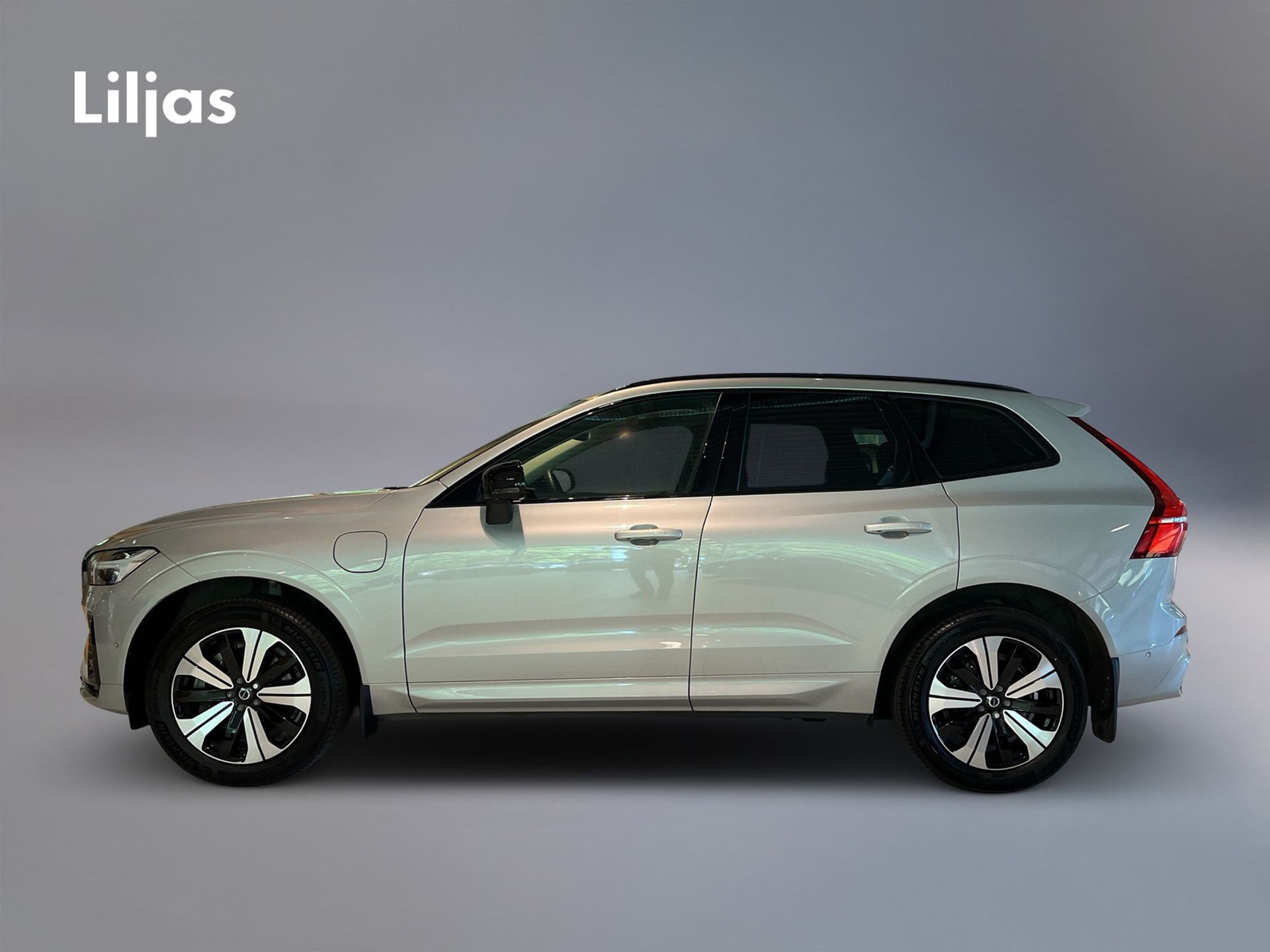 Volvo XC60 T6 Plus Dark Nordic Edition 2025, bild 3/10
