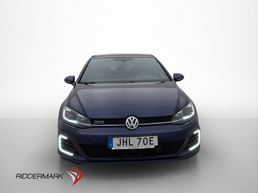 Bild 2 av Volkswagen Golf GTE 218hk Active info Värmare CarPlay