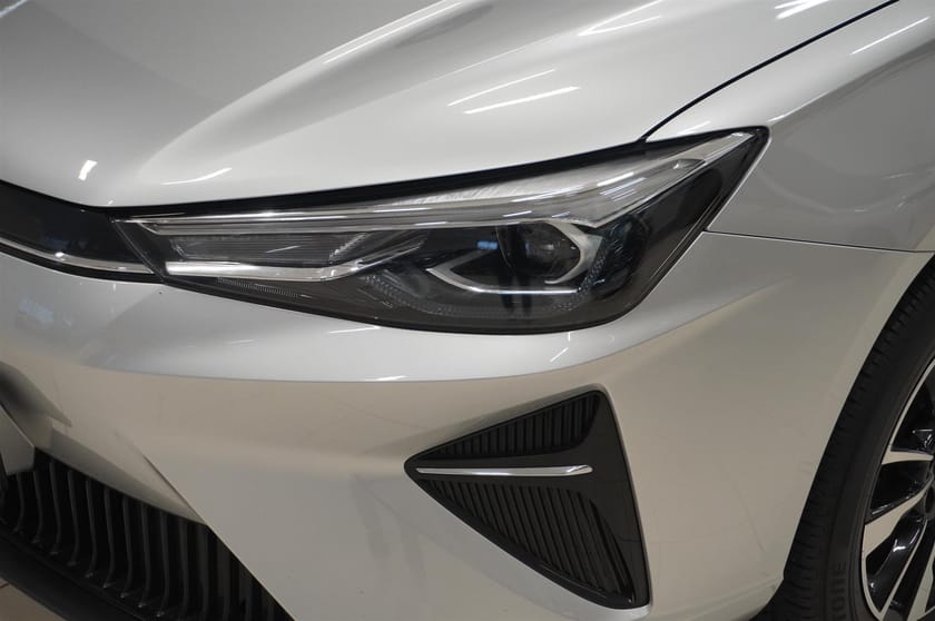 Bild 4 av MG 5 Standard Range Electric LHD 51kWh Com Medal Silver