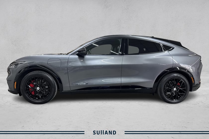 Bilde 2 av Ford Mustang Mach-E Long Range AWD Premium, Hengerfeste, Panorama