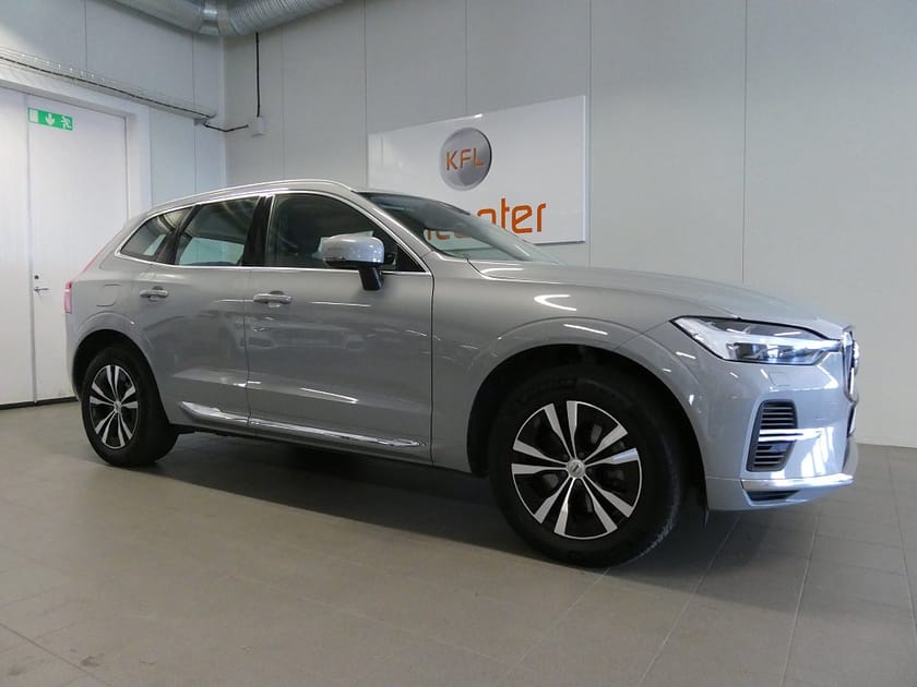 Bild 5 av Volvo XC60 Recharge T6 AWD Core Edition Pano-Kamera-Värm-Navi-SoV