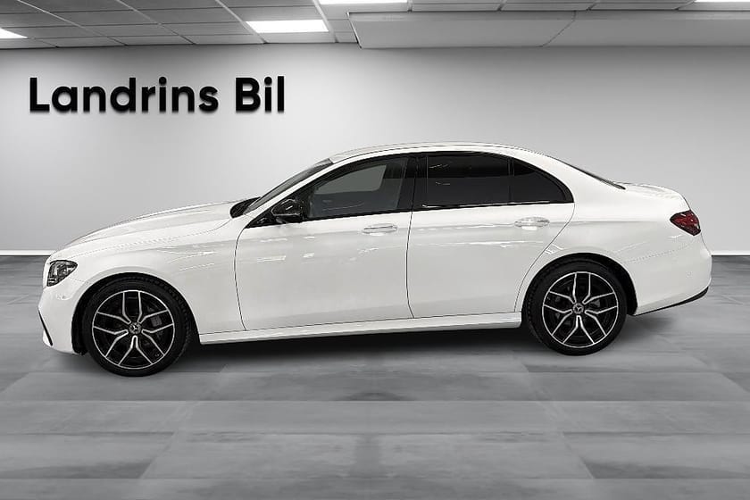 Bild 4 av Mercedes-Benz E 220 d 4MATIC Sedan AMG Night