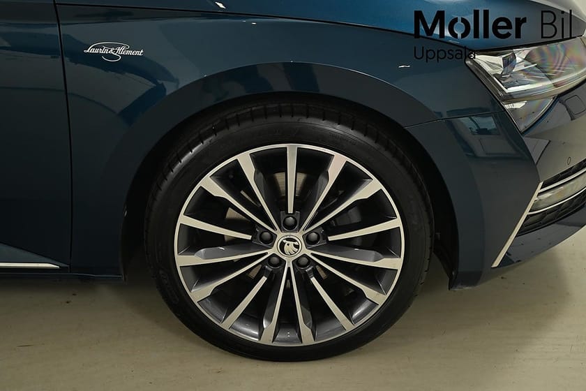 Bild 3 av Škoda Superb Kombi Skoda Combi L&K 2,0 TDI 200 HK DSG Drag, Backkamera