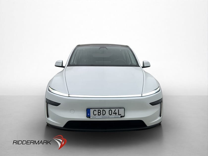 Bild 3 av Tesla Model Y Standard Range RWD Svensksåld Dragkrok