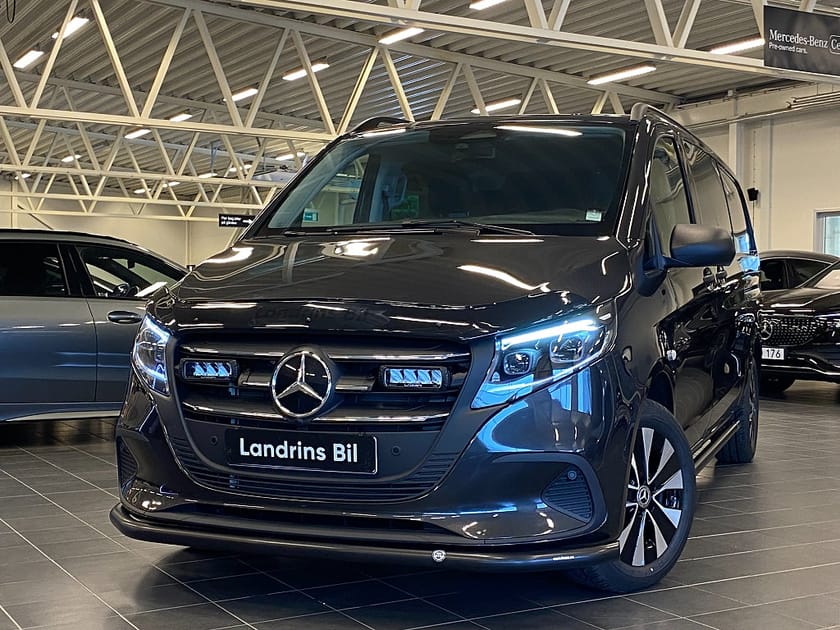 Bild 1 av Mercedes-Benz Vito Tourer 119 CDI 4x4 3.2t Mixto ex. lång  SELECT demo