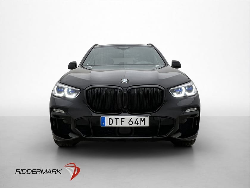 Bild 2 av BMW X5 xDrive45e iPerformance M Sport Skylounge Laser Massage H/K Drag