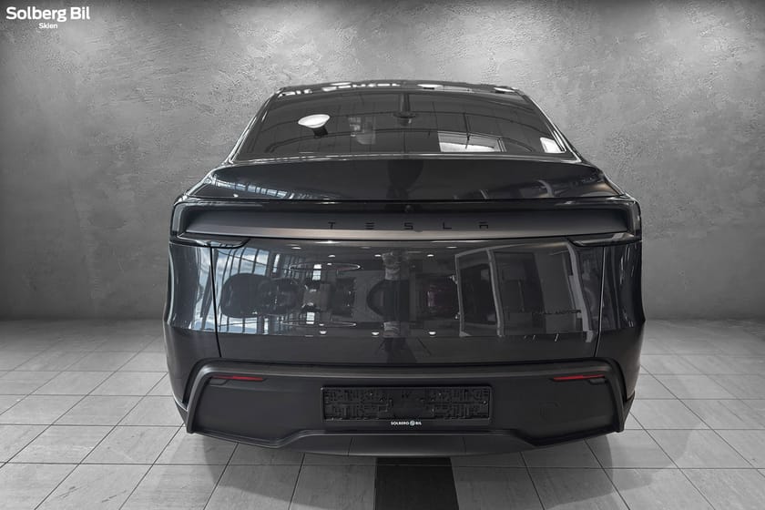 Bilde 5 av Tesla Model Y Long Range AWD LR Premium/ 600 km/ H.feste/ Panorama/ 360