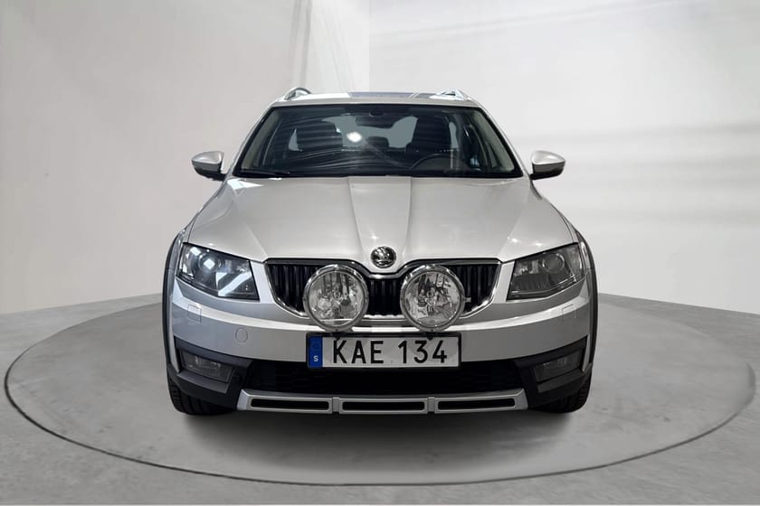 Bild 5 av Škoda Octavia Scout II 2.0 TDI 4X4 (150hk)