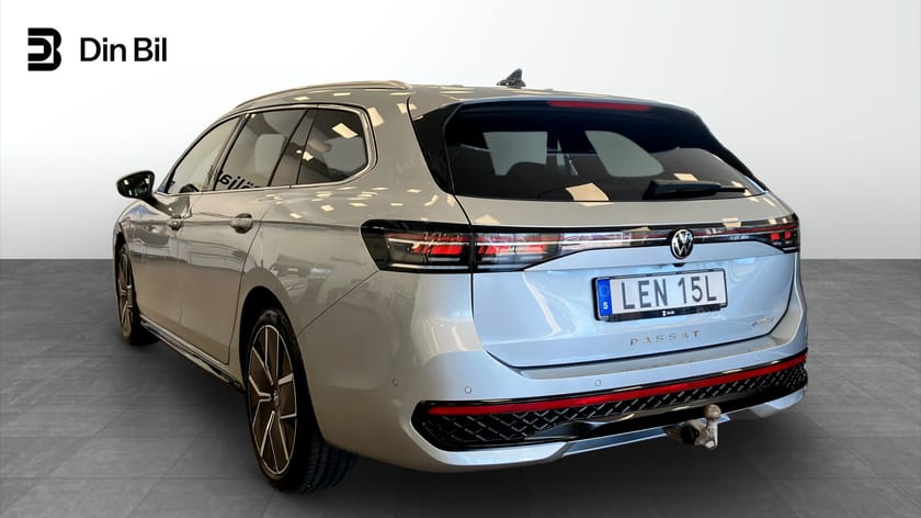 Bild 3 av Volkswagen Passat Variant eHybrid R- Line | E-Hybrid | Drag | Pano | Edition |
