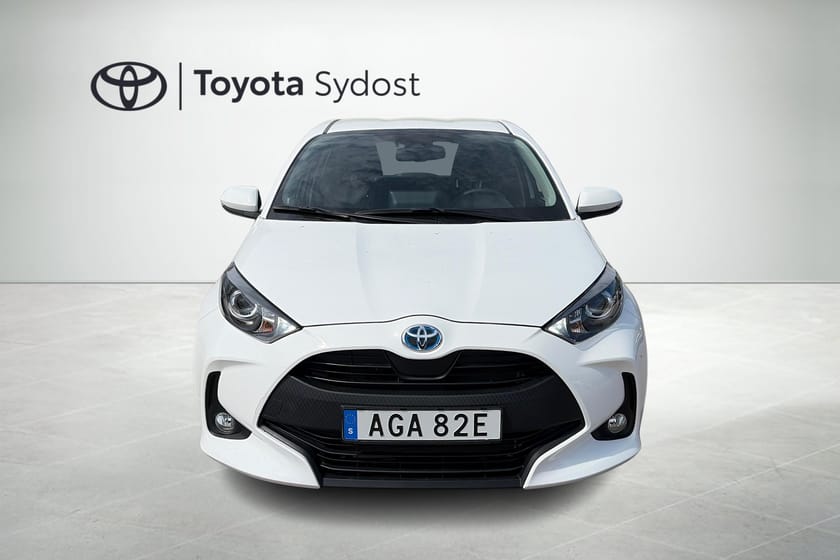 Bild 5 av Toyota Yaris Hybrid rattvärme, backkamera, adaptiv farthållare mm