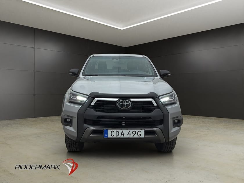 Bild 5 av Toyota Hilux Dubbelhytt Invincible 2.8 MHEV 4WD Drag Diff B-Kamera Moms