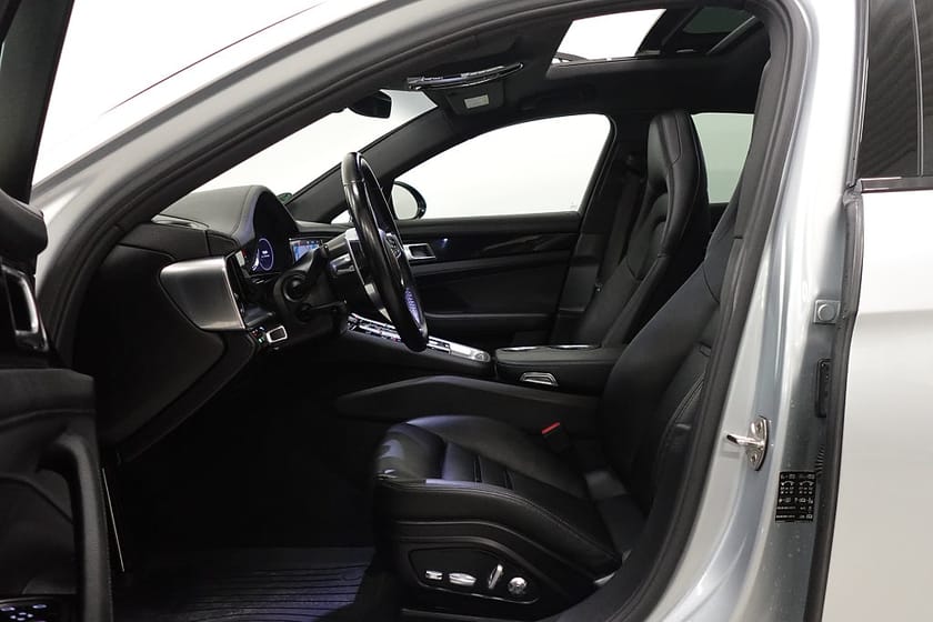 Bild 4 av Porsche Panamera 4 E-Hybrid BOSE PANO PDLS+ SOFT-C VÄRMARE S-CHRONO PASM