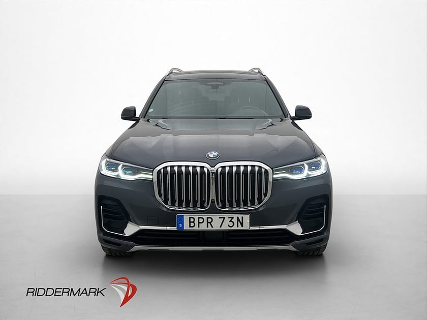 Bild 2 av BMW X7 xDrive40i Executive Pure Excellence Pro B&W Sky Luft