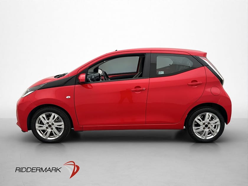 Bild 4 av Toyota Aygo 1.0 VVT-i X-PLAY Kamera Navi 0,42l/Mil Låg skatt