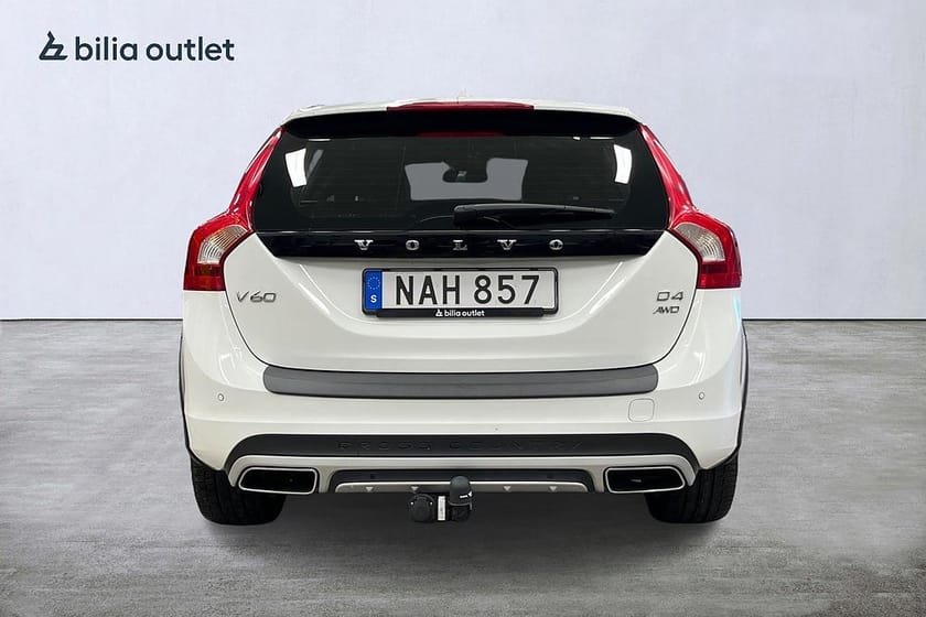 Bild 5 av Volvo V60 Cross Country D4 AWD Momentum Business 190hk Drag Navigation Värmare