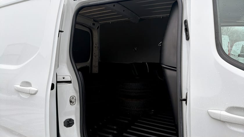 Bild 5 av Opel Combo Cargo 1,5L 131HK Automat/ Värmare