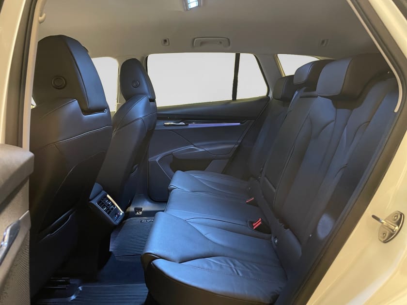 Bild 5 av Škoda Enyaq iV 80x Läderklädsel / Dragkrok