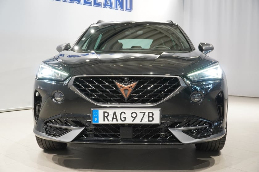 Bild 2 av CUPRA Formentor VZ e-Hybrid 1.4 - Drag, 360, Förar XL, 98% SoH MM!