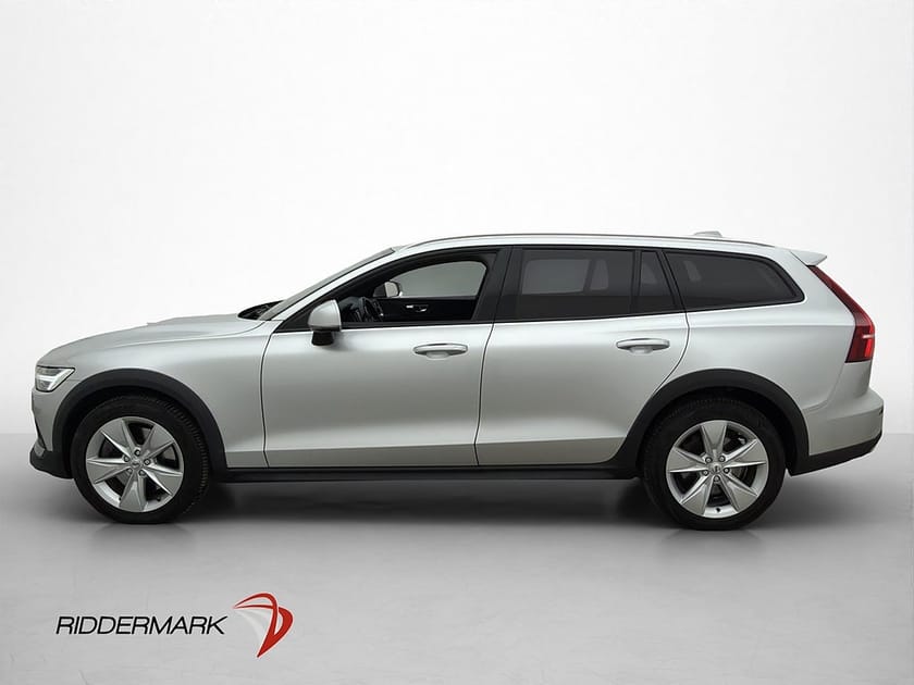 Bild 4 av Volvo V60 Cross Country D4 AWD Pano Skinn H/K 360° HuD Värm
