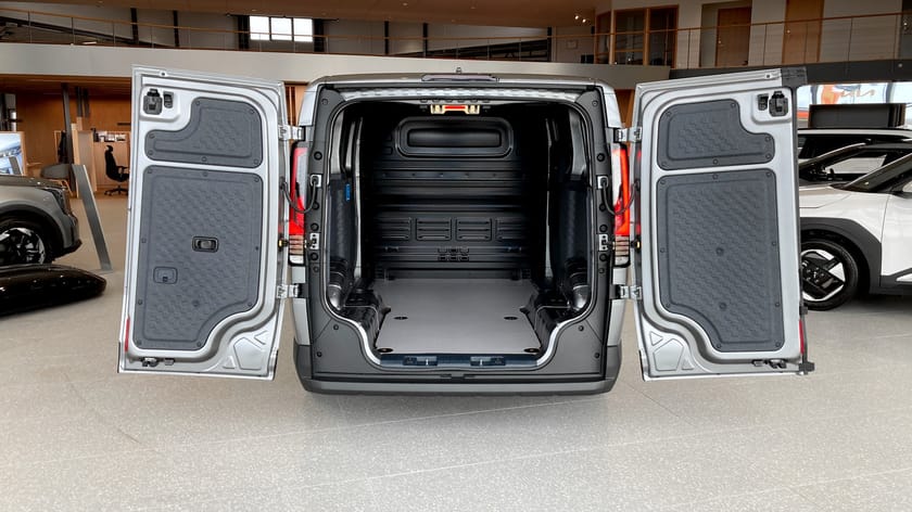 Bild 5 av Kia PV5 Long Range Cargo 3DR L2H1 *OMGÅENDE LEVERANS