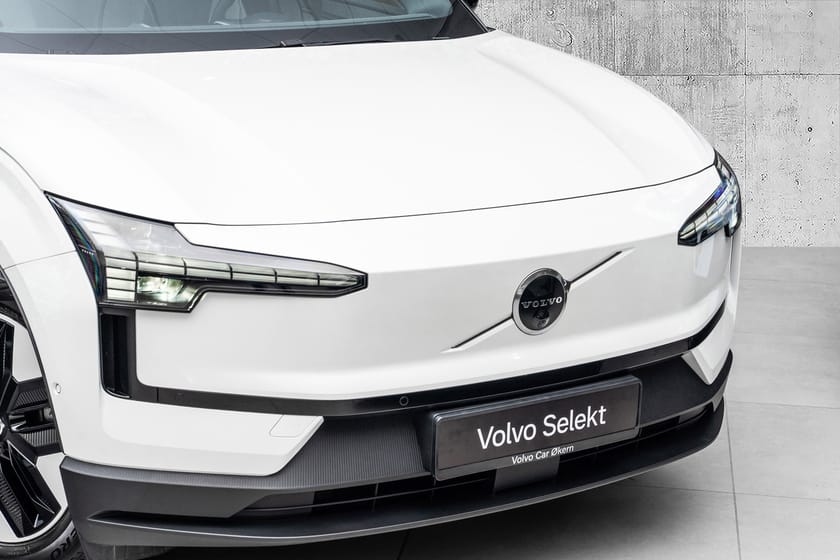 Bilde 2 av Volvo EX30 Twin Motor Performance Ultra! - 360 kamera, 20"!