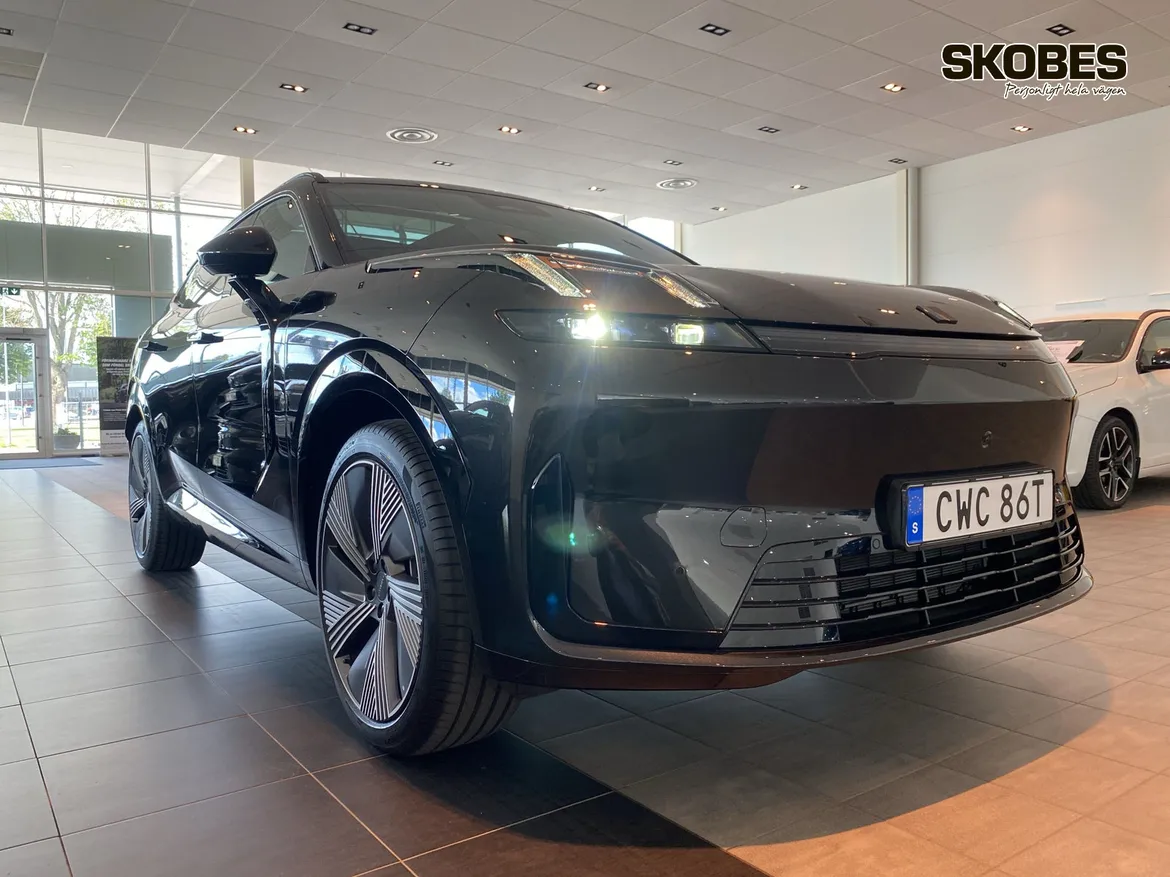 Lynk & Co 08 PHEV