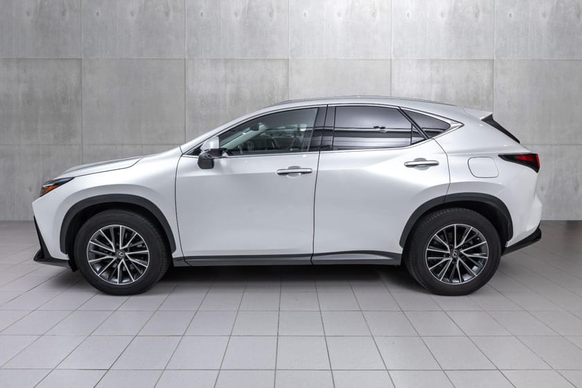 Bilde 3 av Lexus NX 450h+ Executive Tech