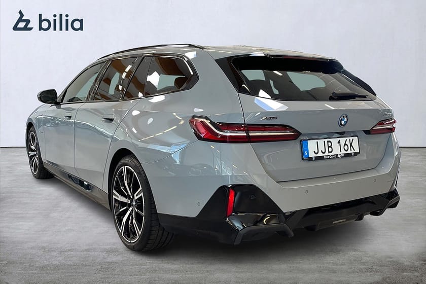 Bild 2 av BMW 530e xDrive Touring M Sport Värmare H/K Adaptiv farth. Drag