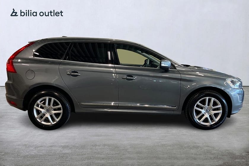 Bild 5 av Volvo XC60 D4 AWD Classic Summum Panorama B-kam Drag Skinn Navi