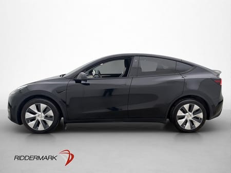Tesla Model Y Long Range AWD Drag Pano Moms AP Skinn Kamera