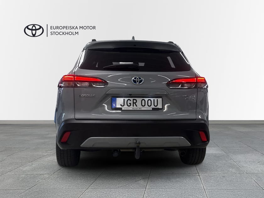 Bild 4 av Toyota Corolla Cross Hybrid AWD-i 2,0 HSD / Executive JBL Pano / Dragkrok / Vinterhjul / AU-Garanti