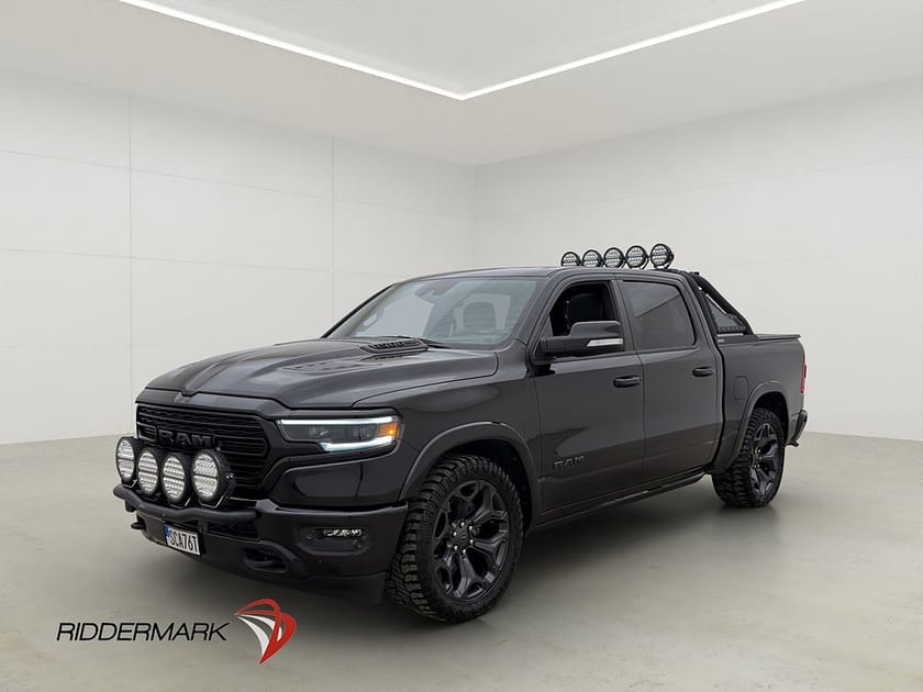 Bild 1 av RAM 1500 Crew Cab Dodge Limited Night V8 4x4 Luft Drag Skinn Pano H/K Moms