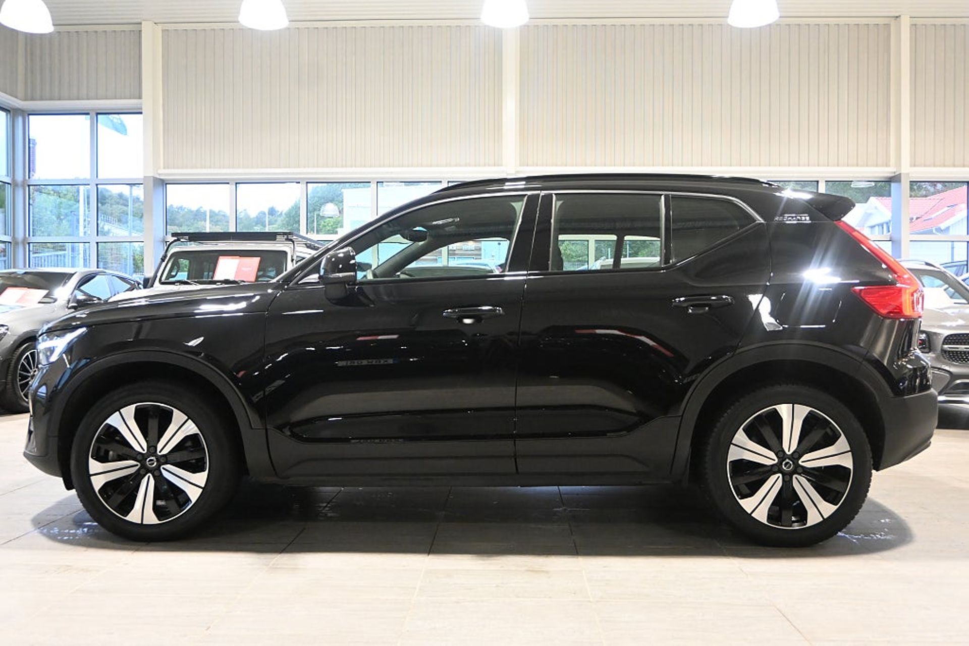 Volvo XC40 2023, bild 2/10