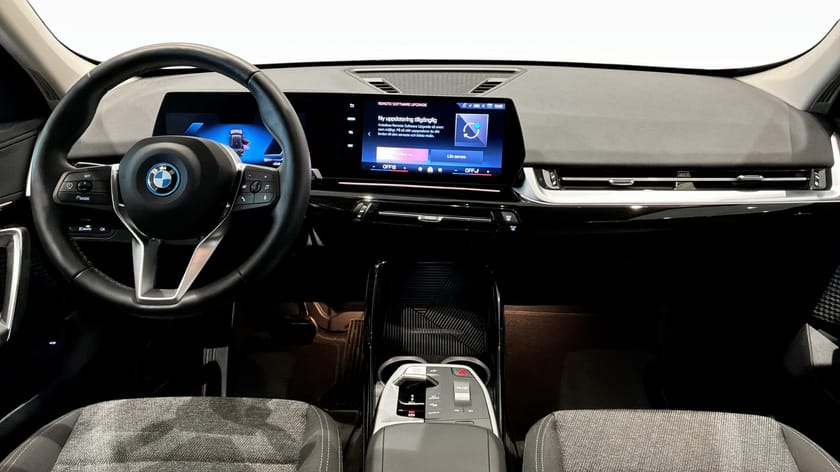 Bild 4 av BMW X1 xDrive25e Ink V-Hjul Drag, Rattvärme,Farthållare