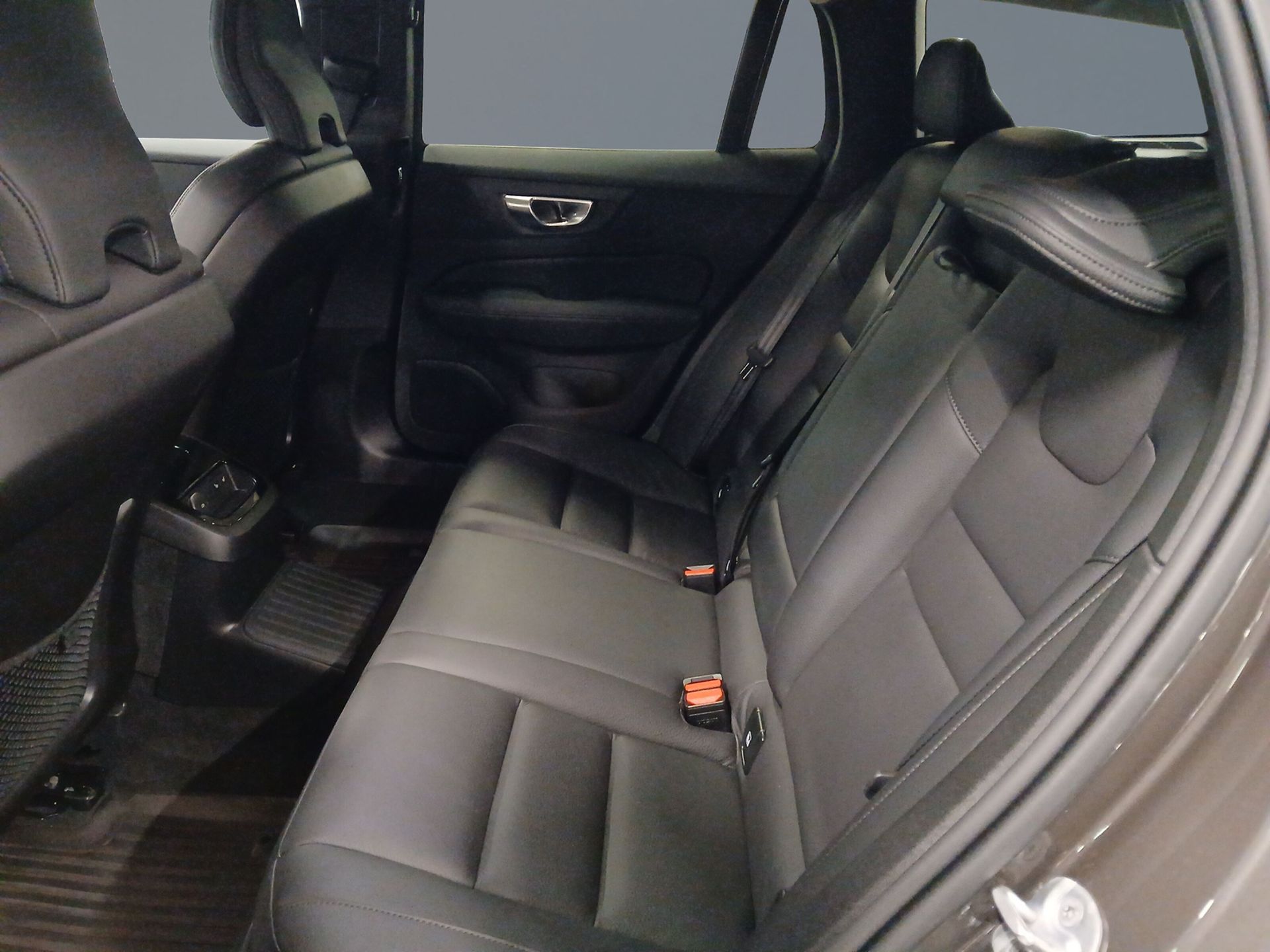 Volvo V60 T6 Plus Dark Nordic Edition 2025, bild 7/10