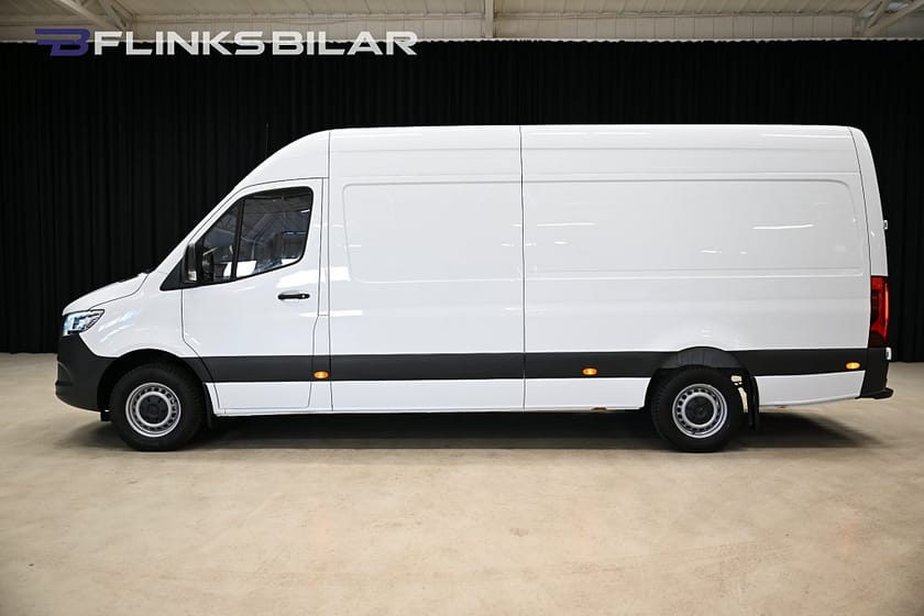 Bild 1 av Mercedes-Benz Sprinter 317 CDI RWD Panel Van 9G 170HK Maxi|Automat|Drag|LED|Lågmil|Leasbar