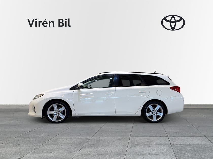 Bild 3 av Toyota Auris Touring Sports 2,0 D Edition 50 Man (V-hjul/drag)