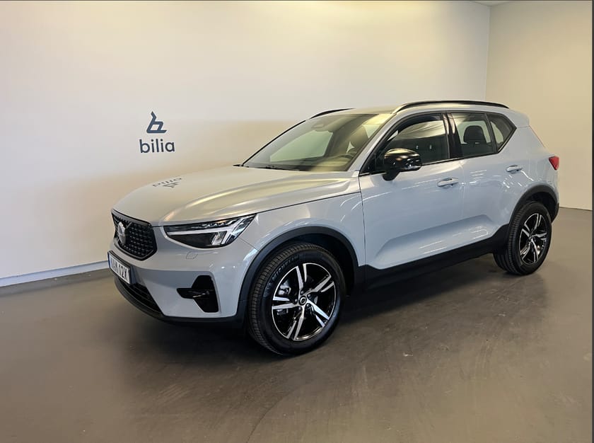 Bild 1 av Volvo XC40 B3 FWD Bensin Plus Dark
