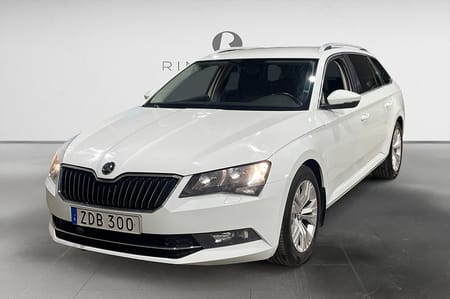 Škoda Superb Kombi 1.6 TDI 120 HK AMBITION PDC M&K CARPLAY 12500MIL 17"