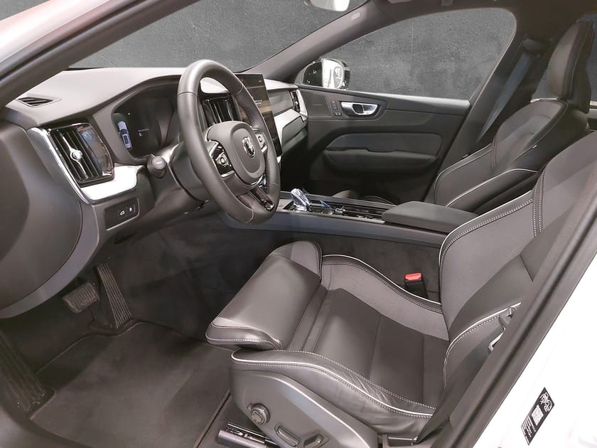 Bild 5 av Volvo XC60 T8 Plus Black Nordic Edition