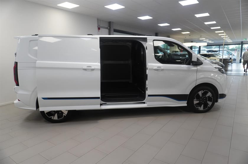 Bild 4 av Ford E-Transit Custom 340 AWD E-Custom Skåp Sport 340l Elmotor 160kw 218hk 1-Växlad El