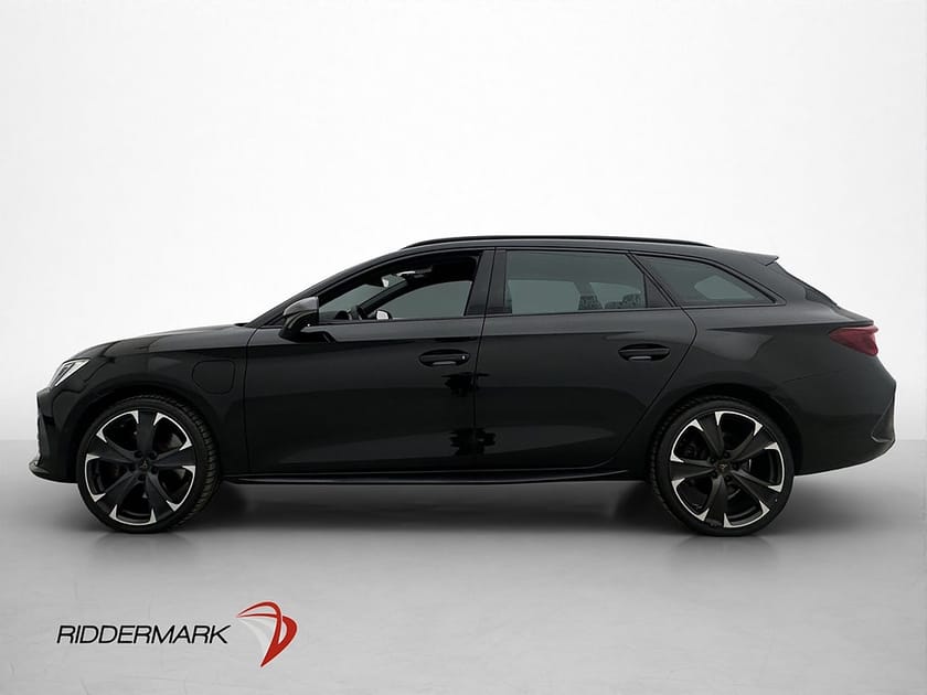 Bild 5 av CUPRA Leon Sportstourer e-Hybrid 245hk Cockpit Kamera Drag
