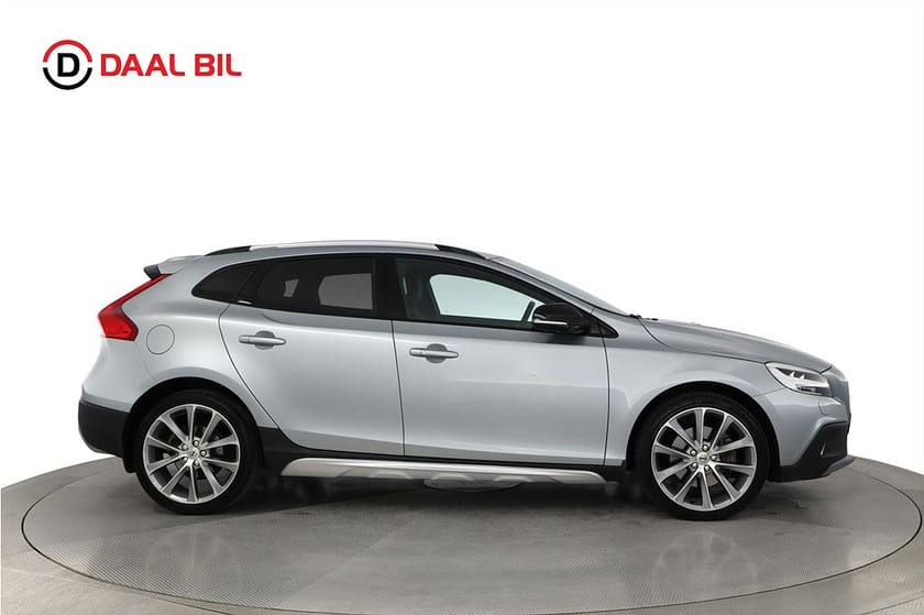 Bild 5 av Volvo V40 Cross Country PRO D4 190HK DRAGKROK VÄRMARE B-KAMERA HELSKINN EL-STOL